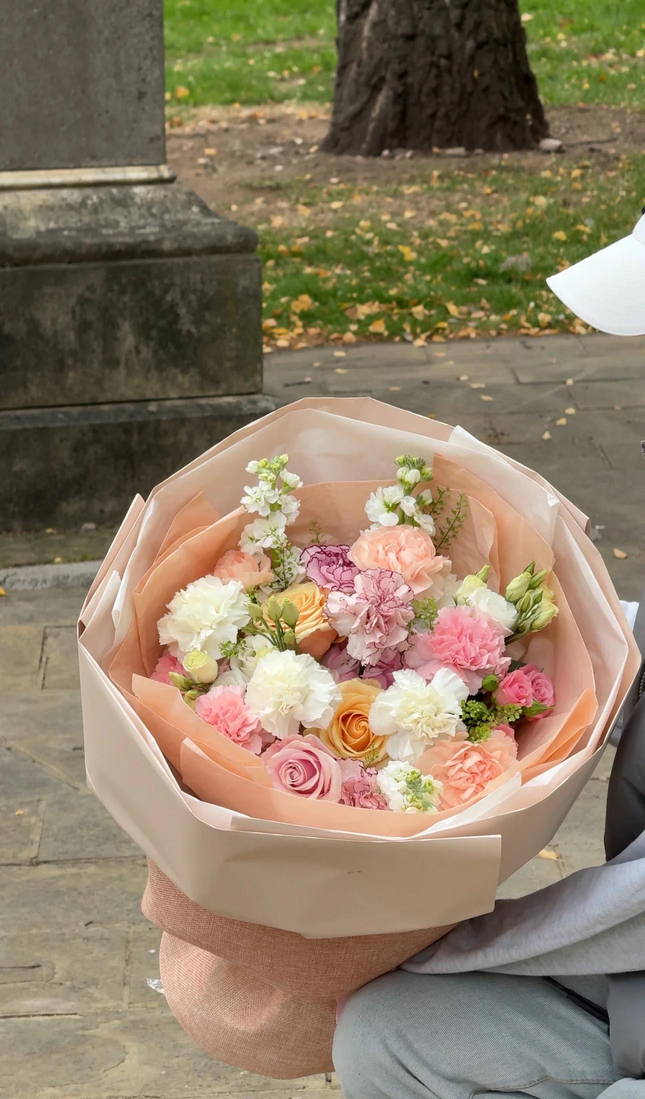 Bouquet arrangement